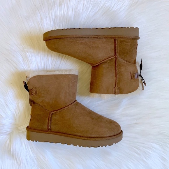 UGG Chestnut Mini Bailey Bow II Boots - Picture 4 of 7